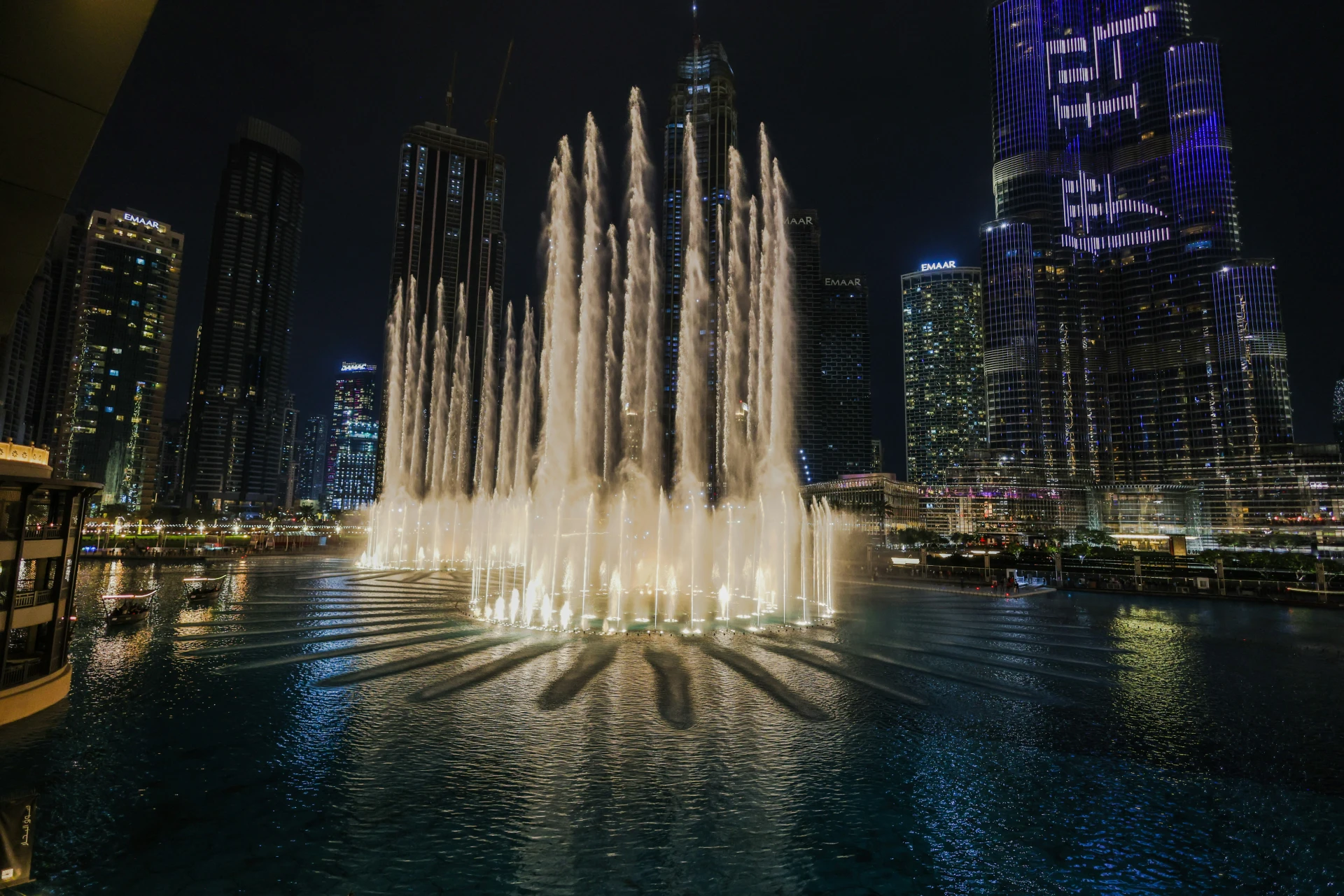 burj-fountain