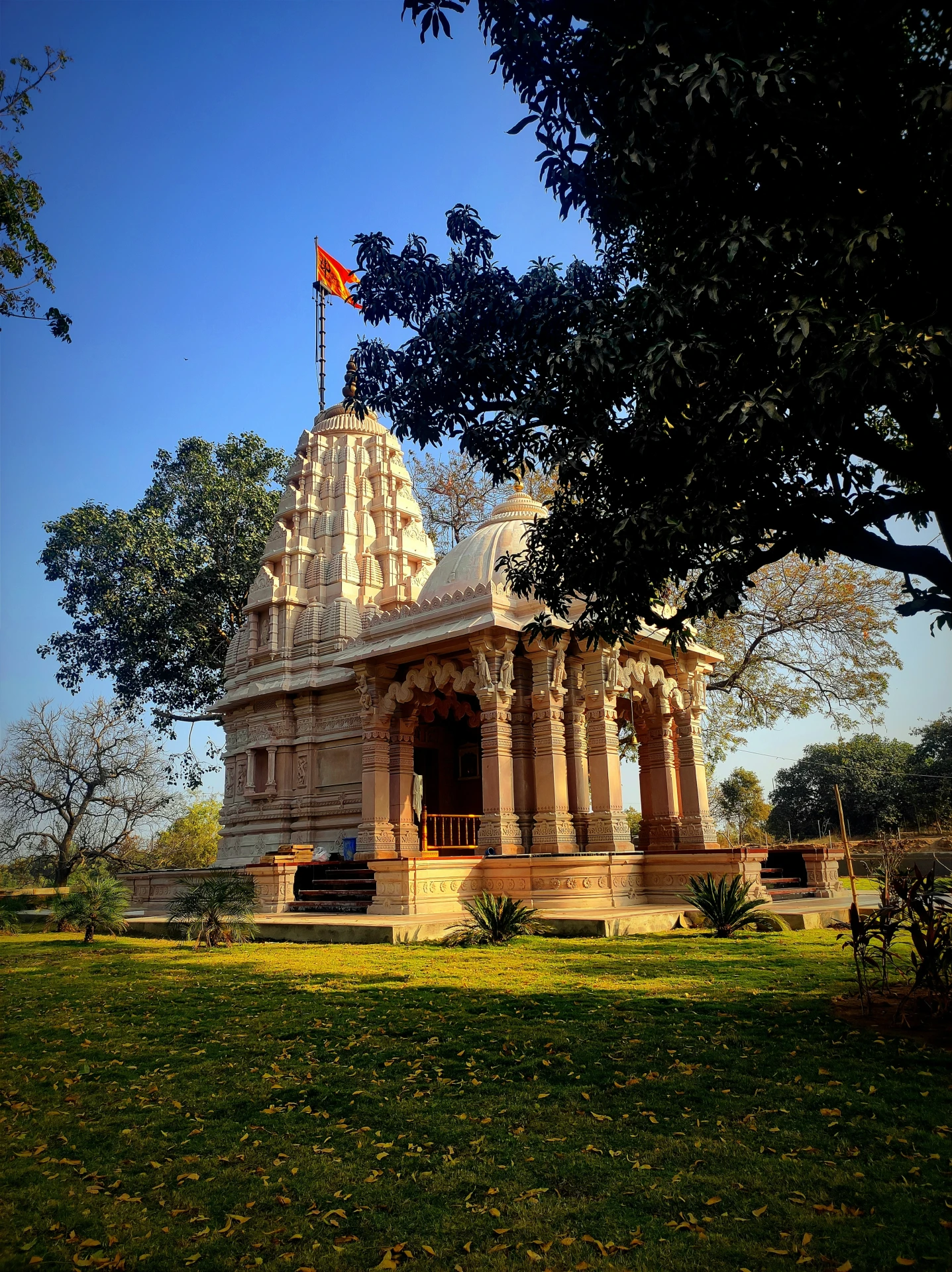 het-suthar-LloIJsgc2i4-unsplash